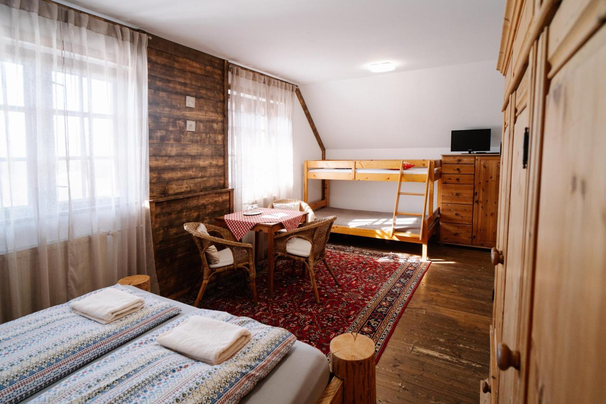 Gazdovsky Dvor B&B S Mini Wellness Bešeňová Eksteriør bilde